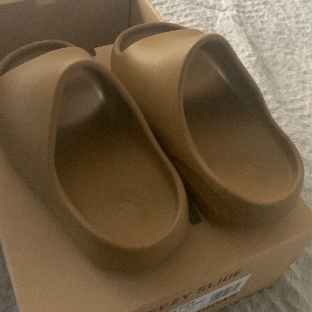 Yezzy slides